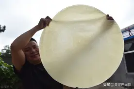 山东一退伍兵发明烙煎饼“神器”，一键点火全程自动，看啥样子图片