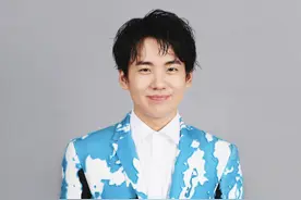 “德云社少主”郭麒麟：曾恨继母王惠，现在将她当亲妈图片