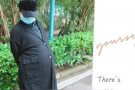 在产床上吃片皮鸭，武汉孕妈顺产留级二宝，特殊时期幸好顺利！图片