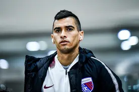 官宣：莱昂纳多加盟山东鲁能，前天海外援将身披20号球衣图片