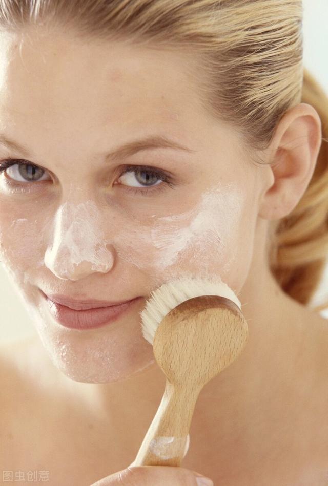 洗面奶挤不出来是怎么回事？这样做不但更便捷还不浪费