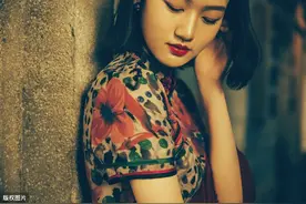 张爱玲：回忆里的惆怅已成过往，现世从不安稳，人注定要学会坚强图片