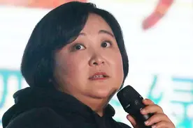 喜剧大咖VS抄袭惯犯？贾玲：一分钟抄袭也无伤大雅，自辩惹争议图片