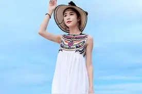 27款白色旅游裙，让你与沙滩、大海、森林、蓝天拍出最美合照图片