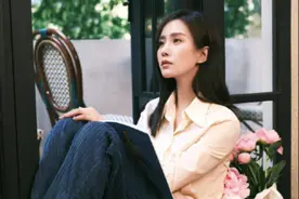 生活中漂亮有贵气的女人，脸上都会有这三条美人线，气质出众迷人图片