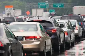 下雨天开车要不要洗？建议用这种“新型”的毛巾擦图片