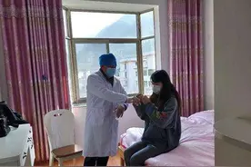 抗击疫情 福州这些单位和个人获褒奖图片