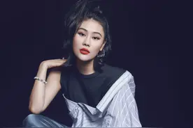 袁娅维—长腿叔叔图片