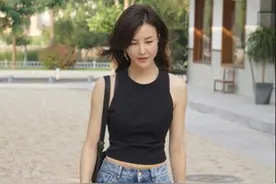 刘孜168身材真好，穿小码背心配喇叭裤太惊艳，美得差点认不出图片