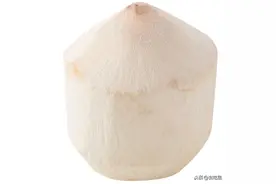 椰子喝完汁千万别丢，里面的肉比椰汁更好吃图片