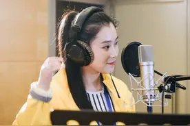 黄圣依18岁继女近照曝光！打扮成熟欧美范，网友赞叹：比后妈漂亮图片