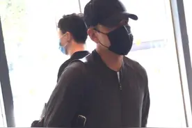 王耀庆“舅舅专业户”低调现身，着装简单，竟无人识图片