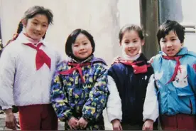 黄圣依小时候绝了，头型脸型美得很突出，钟丽缇和考拉一模一样啊图片