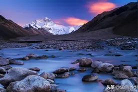 青藏高原独特的地理与历史意义图片