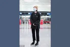 李斯丹妮现身机场，《快女》第六的她至今没有火起来图片