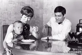 李小龙和儿子李国豪珍贵照片：浓浓的父爱，图9实在令人大呼遗憾图片