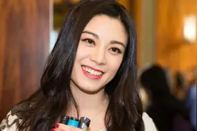 恭喜！41岁前TVB花旦廖碧儿将嫁人，传与富二代男友复合结婚图片