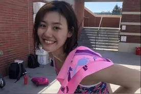 她被誉为中国泳坛最美女神，身材这么苗条，是怎么游这么快的？图片