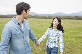 文学小说《无法悲伤》（二十）：与君共室暗生情图片