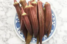 吃秋葵到底要不要焯水？好多人一开始就做错，难怪色泽暗淡口感差图片