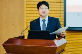 好意让他人搭便车，出了车祸谁负责？图片