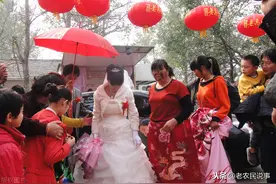 俗语：嫁女不嫁连稍眉，找媳不找颧骨高，真的这样吗？有啥道理？图片