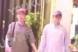 "小耳朵"疑恋情曝光！饭馆吞云吐雾不听劝，绯闻女友递水似助理图片