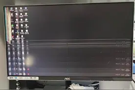 猫咪把电脑屏幕搞坏了，主人做纸枷锁惩罚它：谁家的猫像你一样？图片