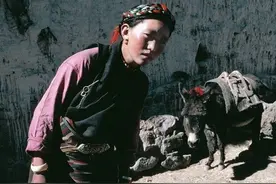 西藏1985：朝圣者心中的天堂，离天最近的净土，圣洁安详图片