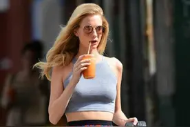 胯大腿粗超A“开叉裙”，自带C位气场，谢娜杨颖和超多网红都在穿图片