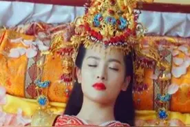朱元璋女儿墓被发现，有活人居住其中，就睡在公主的棺材上图片