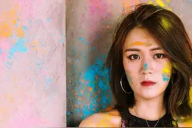 对待人生，既要有撞南墙的勇气，也要有悬崖勒马的魄力图片