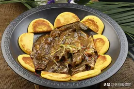 杂鱼难收拾，小锅熬不香？汤浓肉香鲜美开胃，记忆里的美食很独特图片