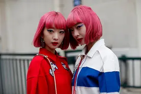 最“好色”霓虹姐妹花！日本双胞胎博主，Ami、Aya你喜欢哪个图片