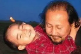 "嗜酒如命"的腾格尔：40岁无房无车无媳妇，女儿离世后突然顿悟图片