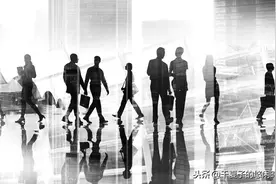 如何看待踩点上下班？你会踩点上下班吗？图片