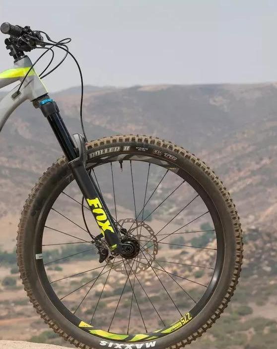 四款性价比爆表的Trail前叉，谁更胜一筹？