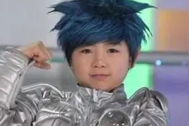 9岁的“蓝多多”当初被嫌丑，如今19岁的他，竟然帅到撞脸王俊凯图片