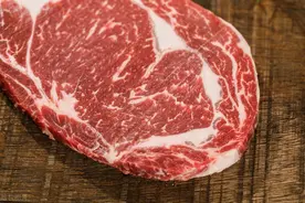 牛肉9连涨的背后，是中国养牛业的困局，养的速度赶不上吃的速度图片