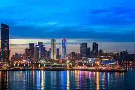 百强榜-一座进步缓慢的城市大连图片