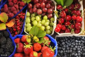 人们口中的“桃中贵族”，果肉鲜红如血，不知道你吃过没图片