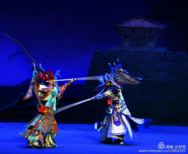 戏曲演员的基本功，“从头发丝到脚趾头"都要练，网友：吹牛