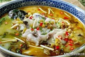 正宗酸菜鱼详细做法：汤汁鲜香，鱼肉嫩滑，配方无保留分享给你图片