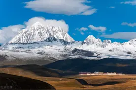 诗人博纳富瓦《雪》：放下过多的修饰，欣赏当下的美景图片
