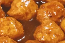 喜欢酸甜口的看过来，鸡胸肉做的糖醋鸡肉丸，酸甜可口、肉嫩多汁图片