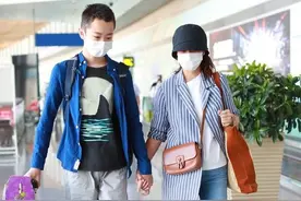 海清儿子好懂事，和妈妈同走机场主动拎行李，年龄虽小却好似潮男图片