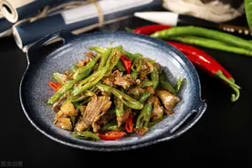 湖南人超爱吃的辣椒炒肉，怎样做才好吃？味道鲜嫩爽口图片