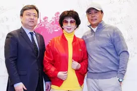 吴海燕近照曝光，成名《海霞》，人称上影一枝花，66岁依然优雅图片