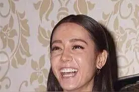 迪丽热巴丑照流出，皮肤超差？黑粉恶意丑化照片，其心可诛图片