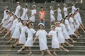 让男生“垂涎”的3个大学专业，女生贼多就业好，再难学也值了图片